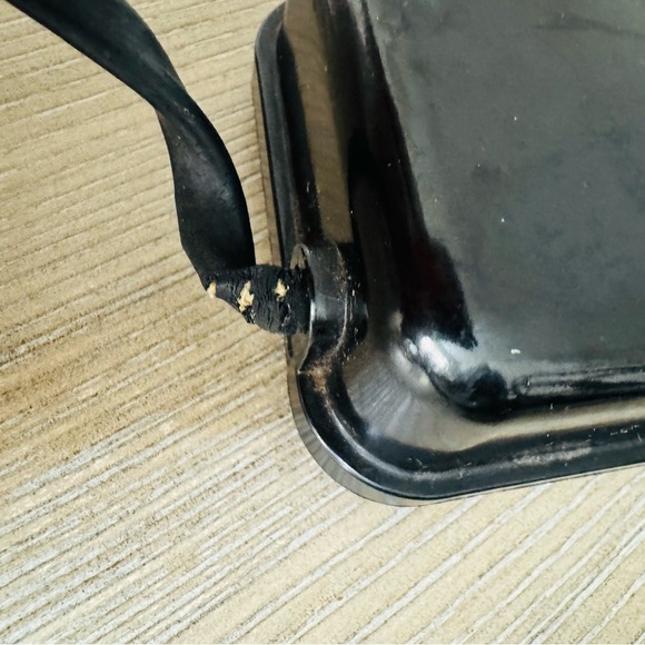 Antique Singer featherweight 221 sewing machine 1947 - Picture 10 of 16